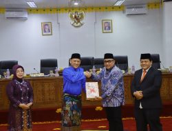Bupati Kampar Sampaikan Jawaban Pemerintah Terhadap Ranperda APBDP 2024