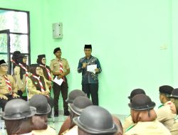 Pj Sekda Kampar Melepas Secara Resmi Peserta Pramuka Kwarcab Kampar untuk Raimuna Daerah 2024 di Kab. Siak 