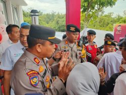Penanganan Humanis dan Tegas, Kasat Binmas Polres Kampar saat Pendaftaran Bakal calon Bupati dan wakil bupati Kampar. 