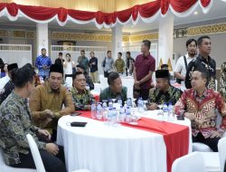 Bupati Kampar Ahmad Yuzar Hadiri Kenal Pamit Kapolda Riau di Balai Serindit Gedung Daerah Riau