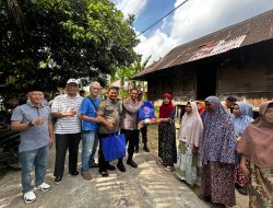 Jelang HUT Bhayangkara ke-79, Polsek Tambang Berbagi Sembako Kepada Warga Kurang Mampu
