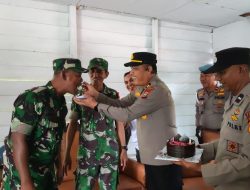 HUT Ke-80 TNI, Polsek Kampar Kiri Hilir Berikan Surprise ke Pos Ramil