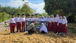 Kapolsek Tambang: ‘Lestarikan Lingkungan Mulai dari Sekolah!’, Green Policing Sentuh SDIT dan SMPIT Muhammadiyah, Tanam Pohon Bersama!