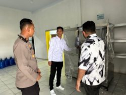 Kunjungi SPPG Desa Teluk Kenidai, Waka Polres Kampar Berharap Petugas Selalu Perhatikan Keamanan dan Kesehatan Makan!