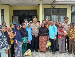 Jumat Berkah, Polsek Kampar Berbagi Rizki Kepada Warga Yang Kurang Mampu