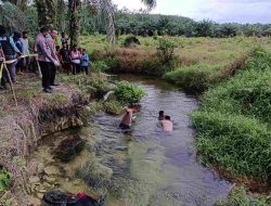 Heboh, Warga Temukan Mayat dan Motor Tenggelam di Sungai Diduga Korban Terjatuh 