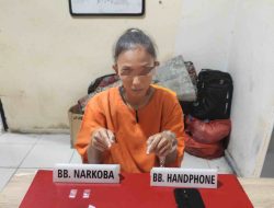 Cewek Manis Ditangkap Polres Kampar, Sita Dua Paket Sabu-sabu Dari Tangannya