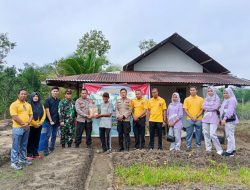 Polsek Kampar Intensifkan Pendampingan Ketahanan Pangan, Bhabinkamtibmas Rutin Pantau Perkembangan Tanaman Jagung Warga